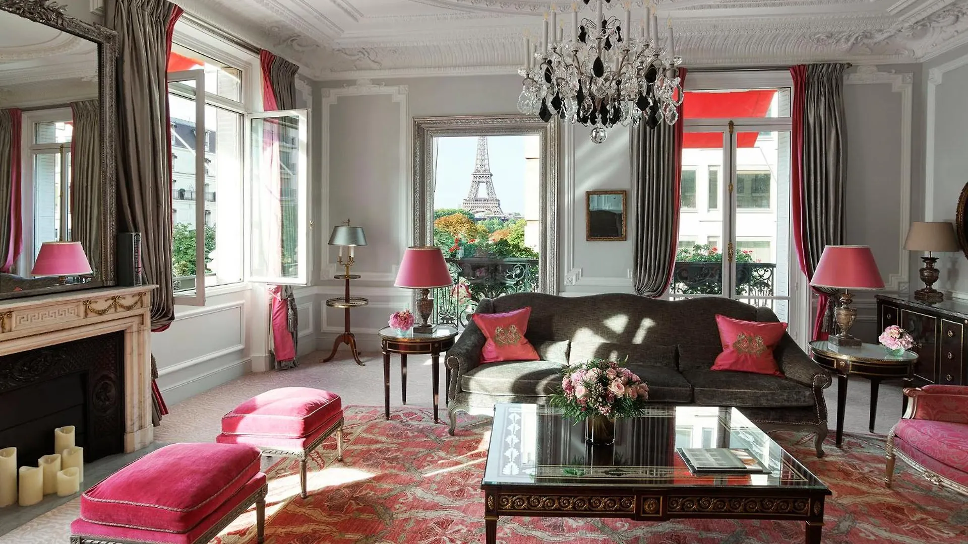 Plaza Athenee - Dorchester Collection Hotel Paris
