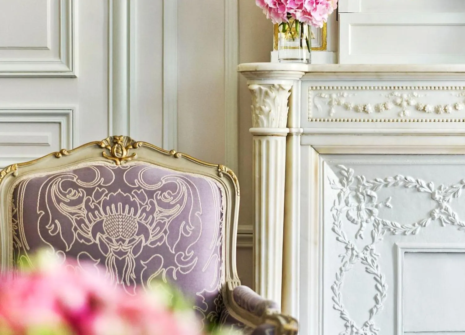 Hotel Plaza Athenee - Dorchester Collection Paris