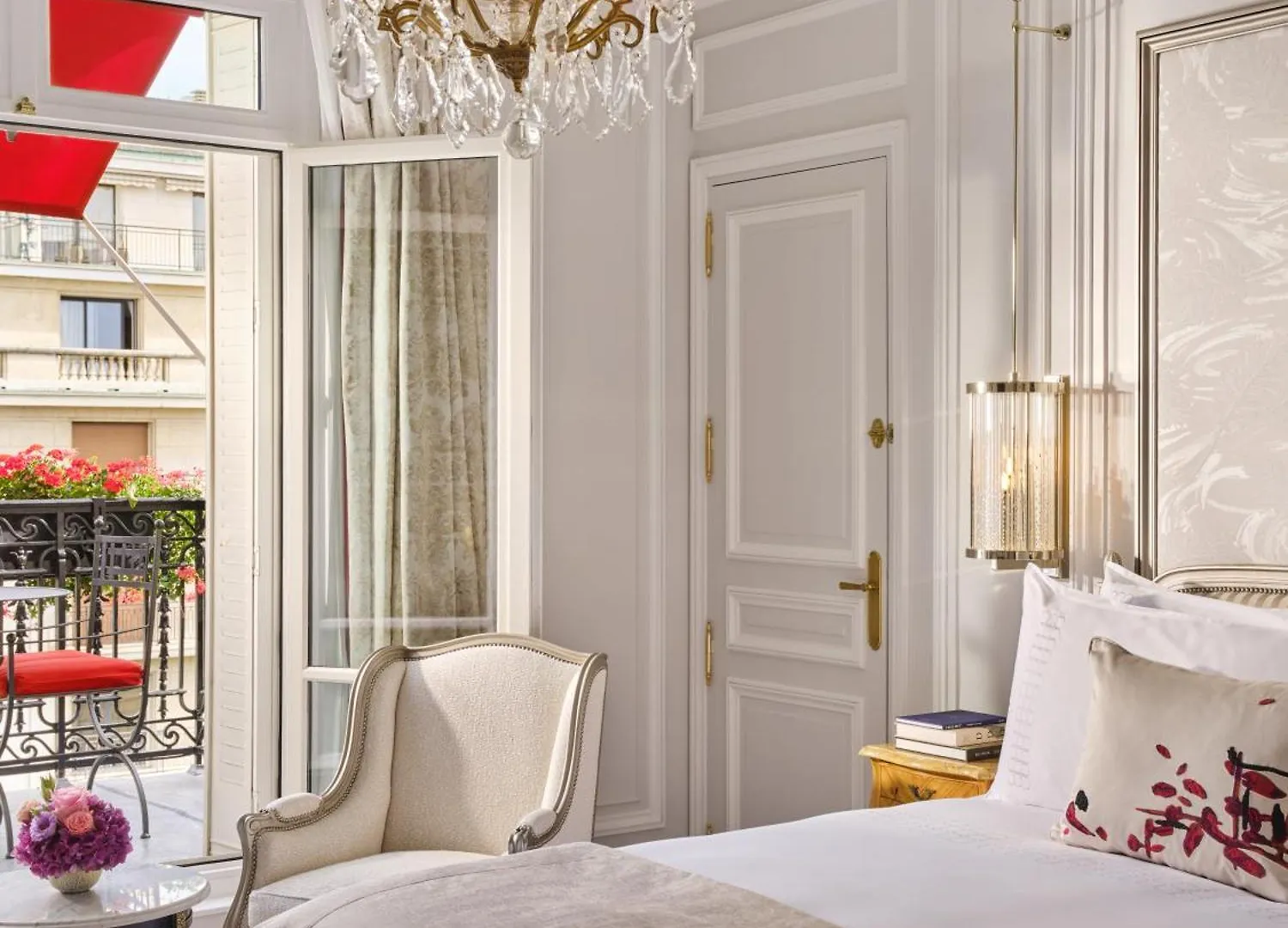 Plaza Athenee - Dorchester Collection 5* Paris