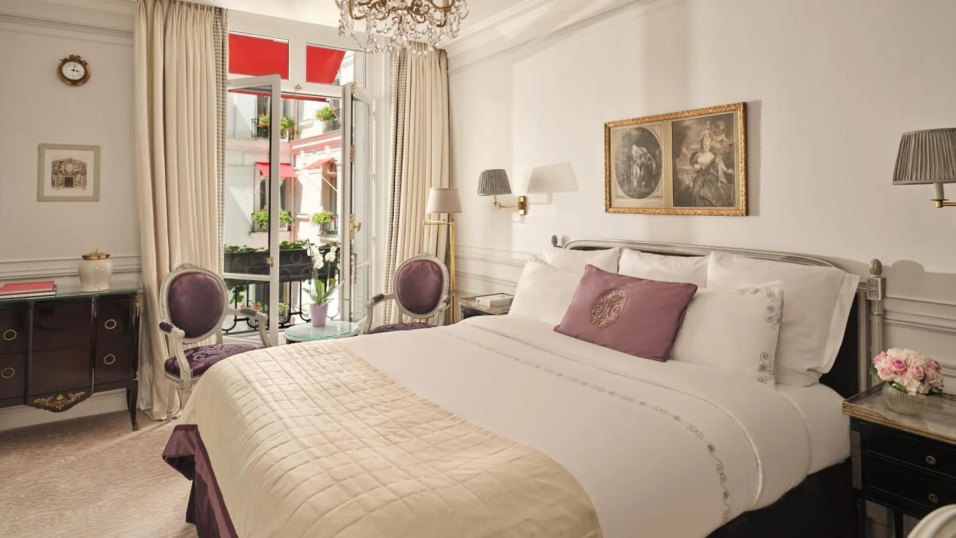 Plaza Athenee - Dorchester Collection Hotel 5*