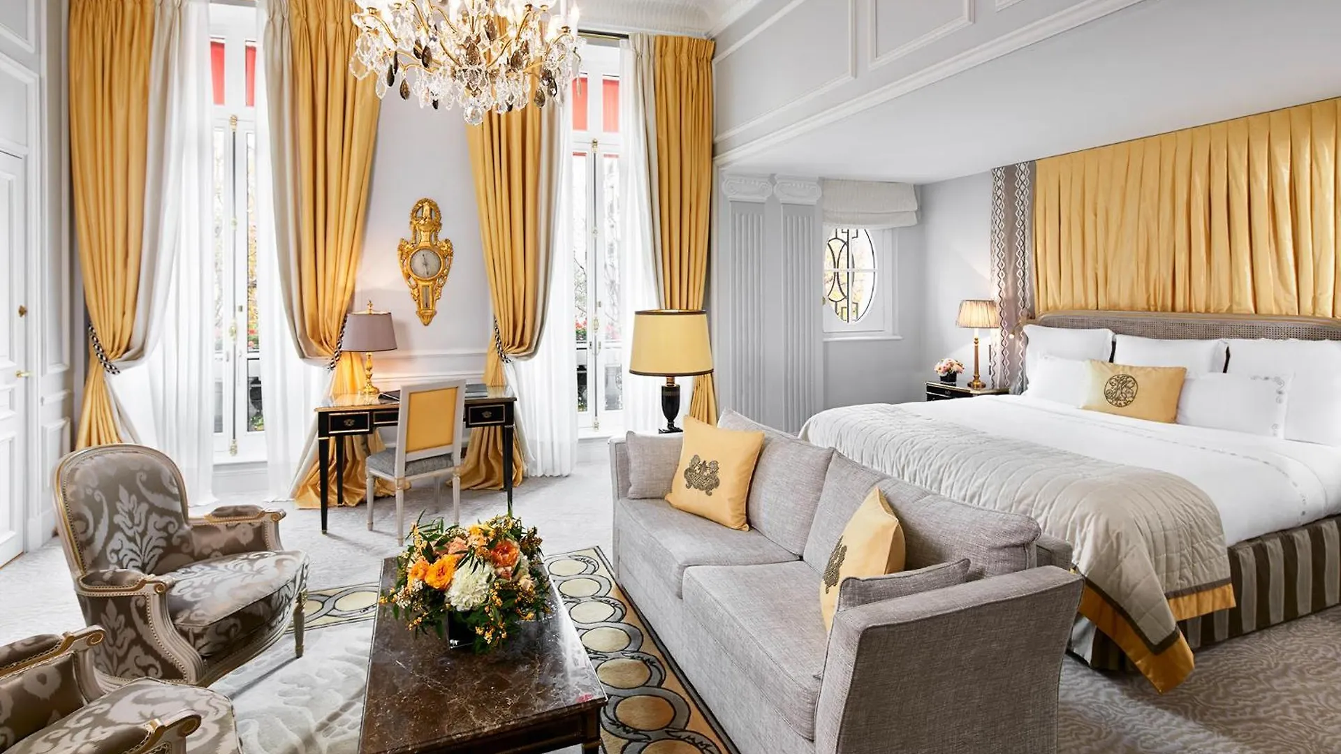Hotel Plaza Athenee - Dorchester Collection 5*