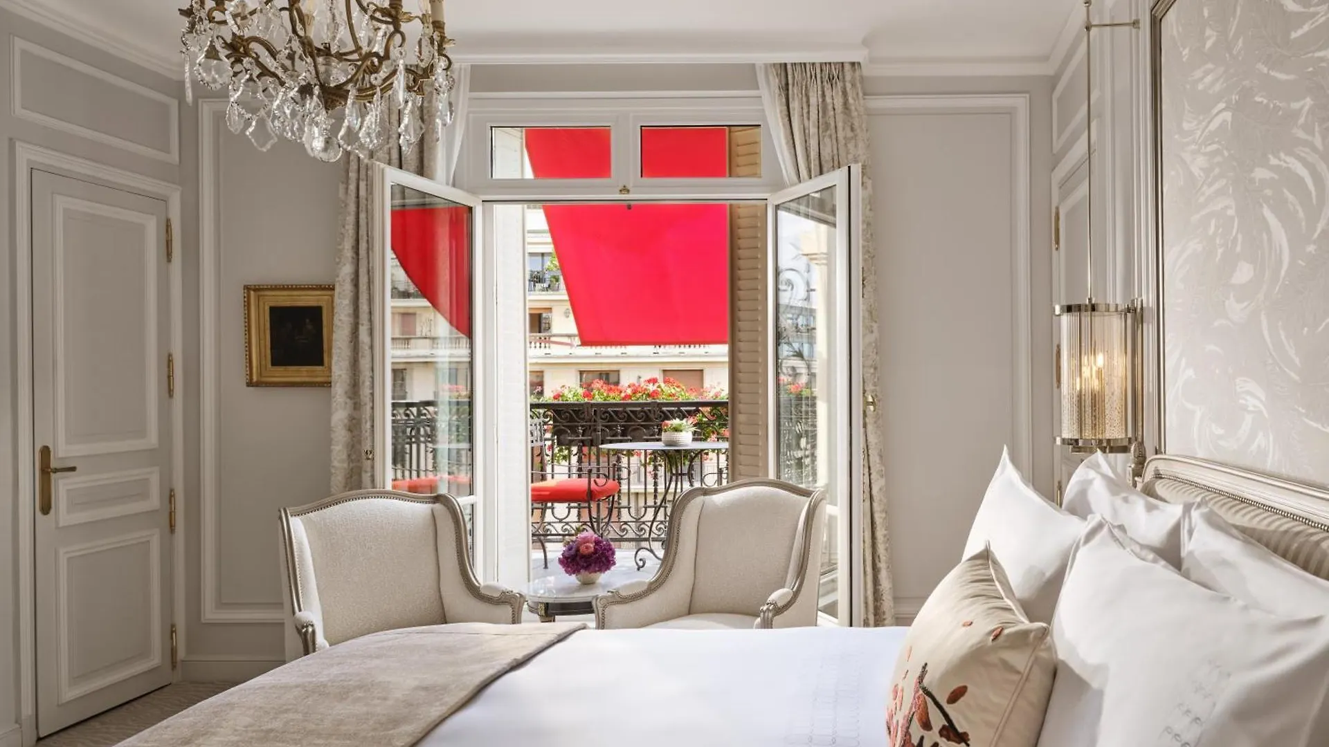 Plaza Athenee - Dorchester Collection 5* Paris