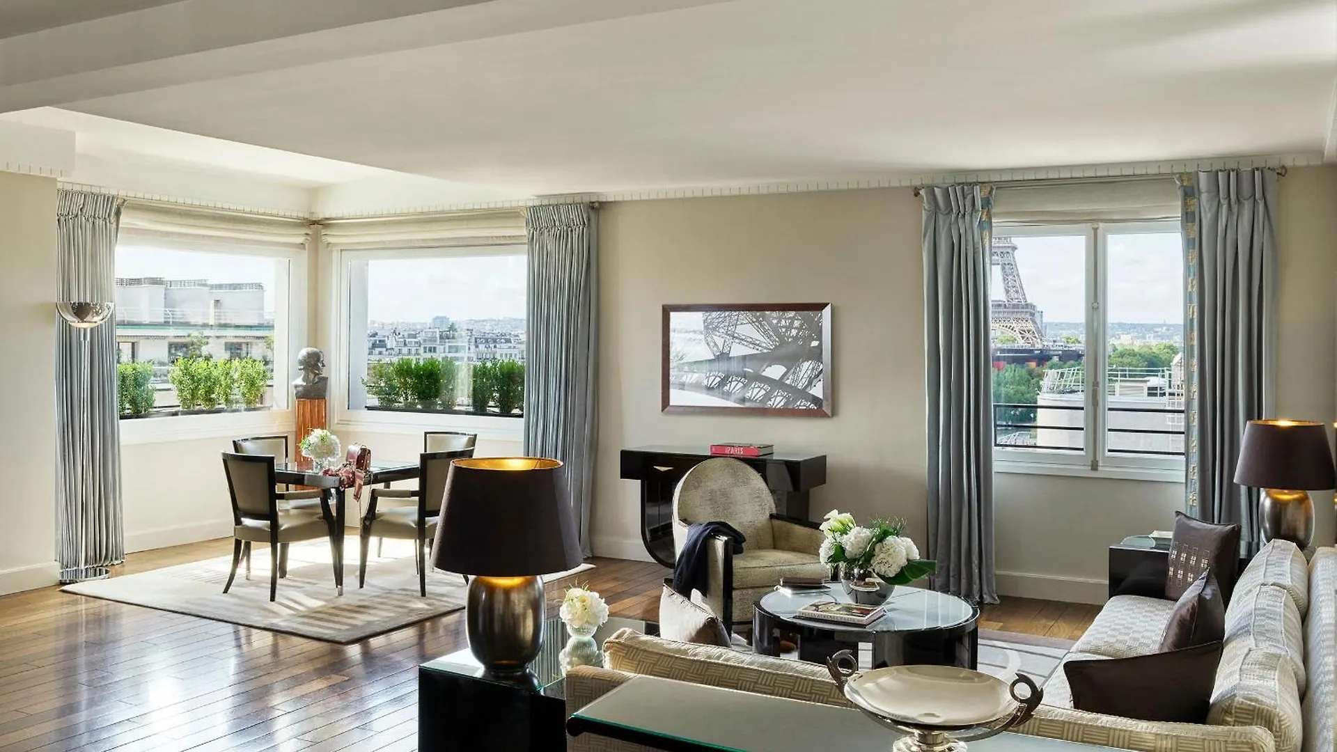 Plaza Athenee - Dorchester Collection Hotel 5*