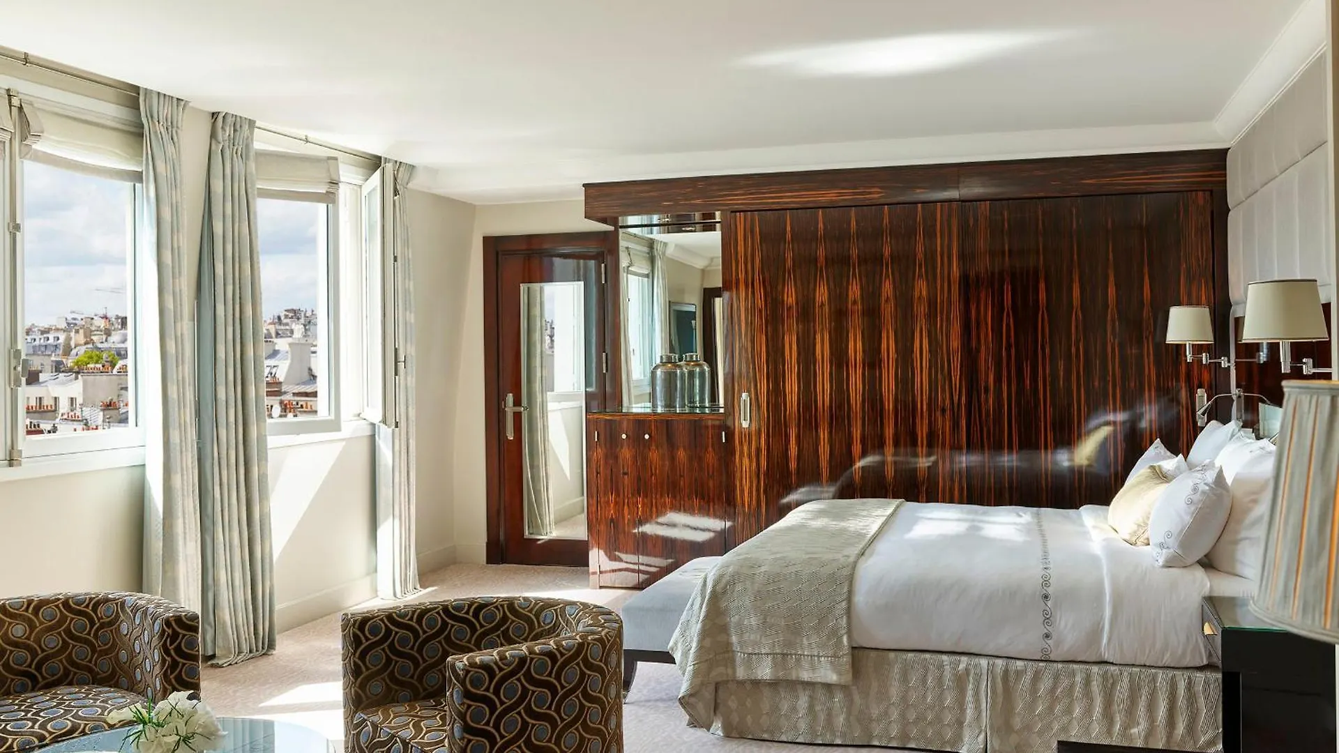 Plaza Athenee - Dorchester Collection 5* Paris