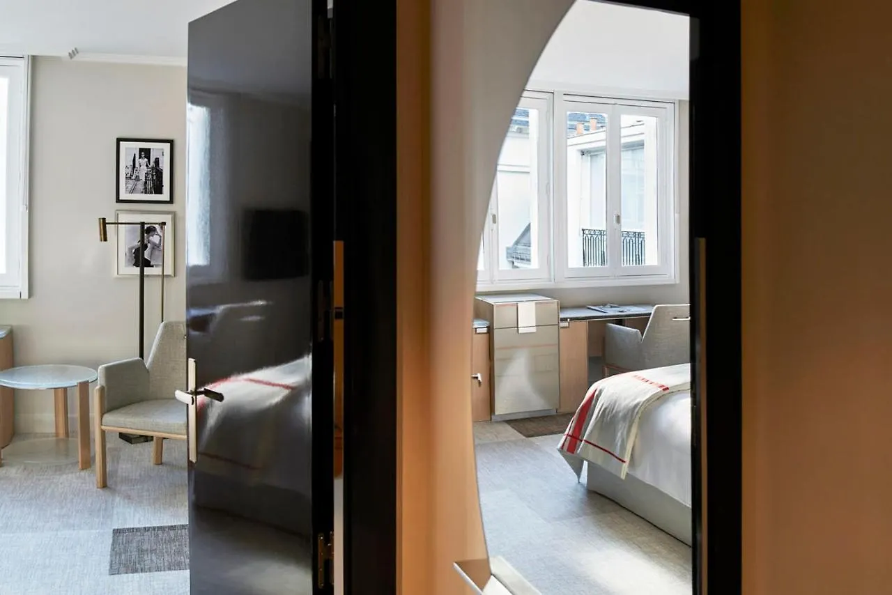 Plaza Athenee - Dorchester Collection מלון