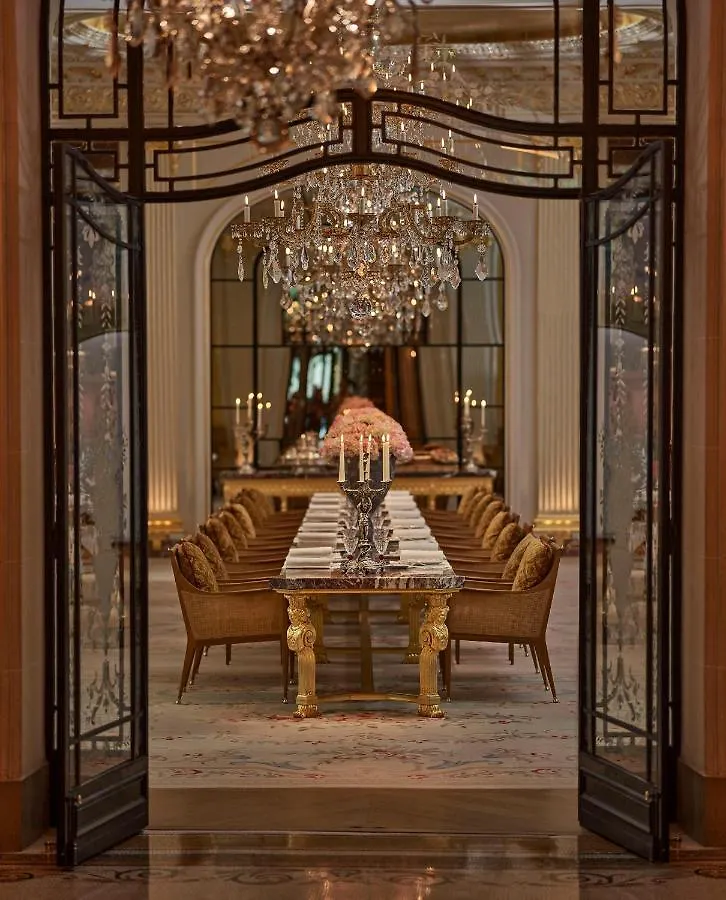 Plaza Athenee - Dorchester Collection מלון פריז