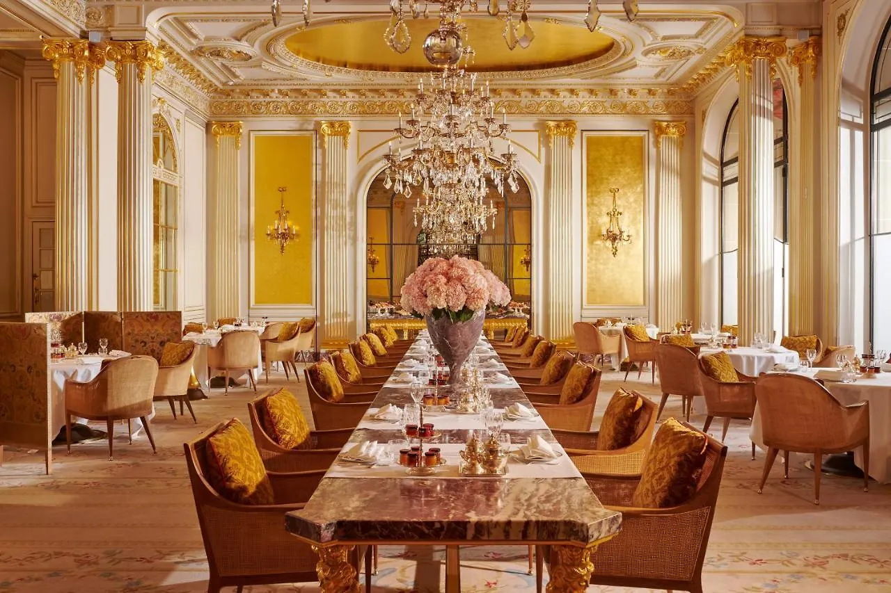 Plaza Athenee - Dorchester Collection פריז