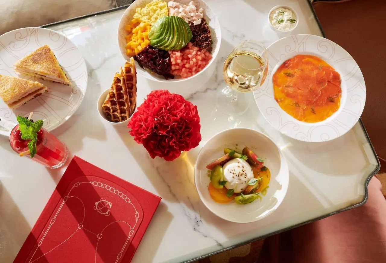 Plaza Athenee - Dorchester Collection מלון