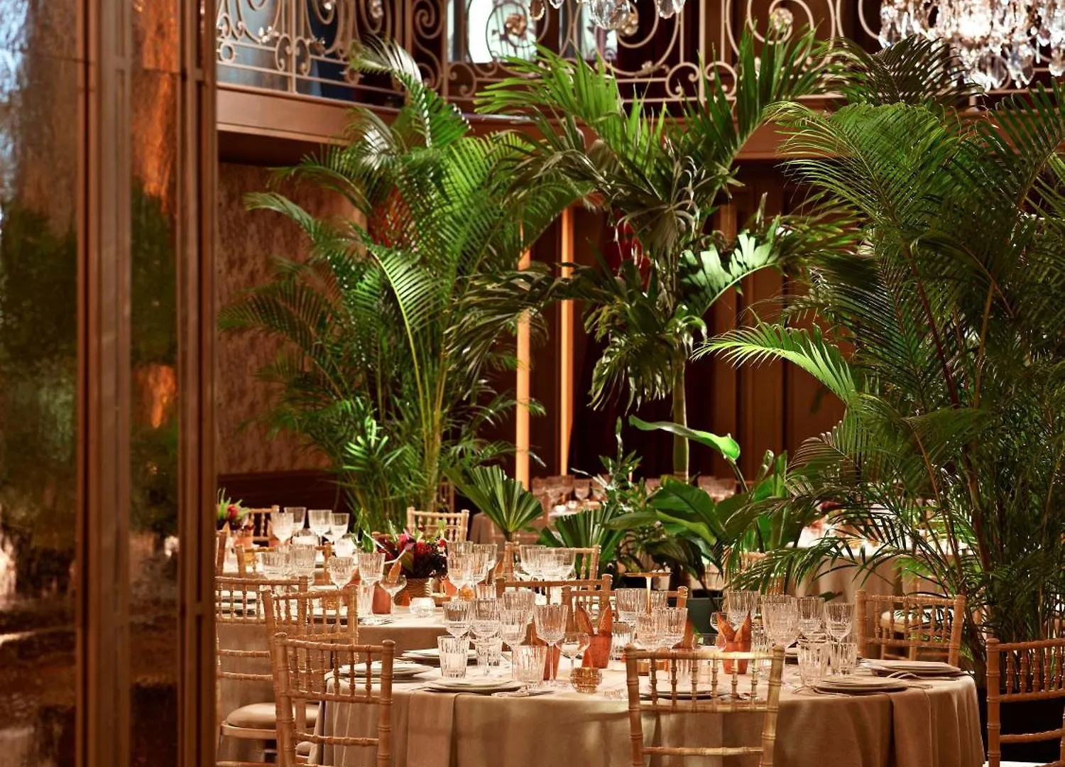 Plaza Athenee - Dorchester Collection 5*