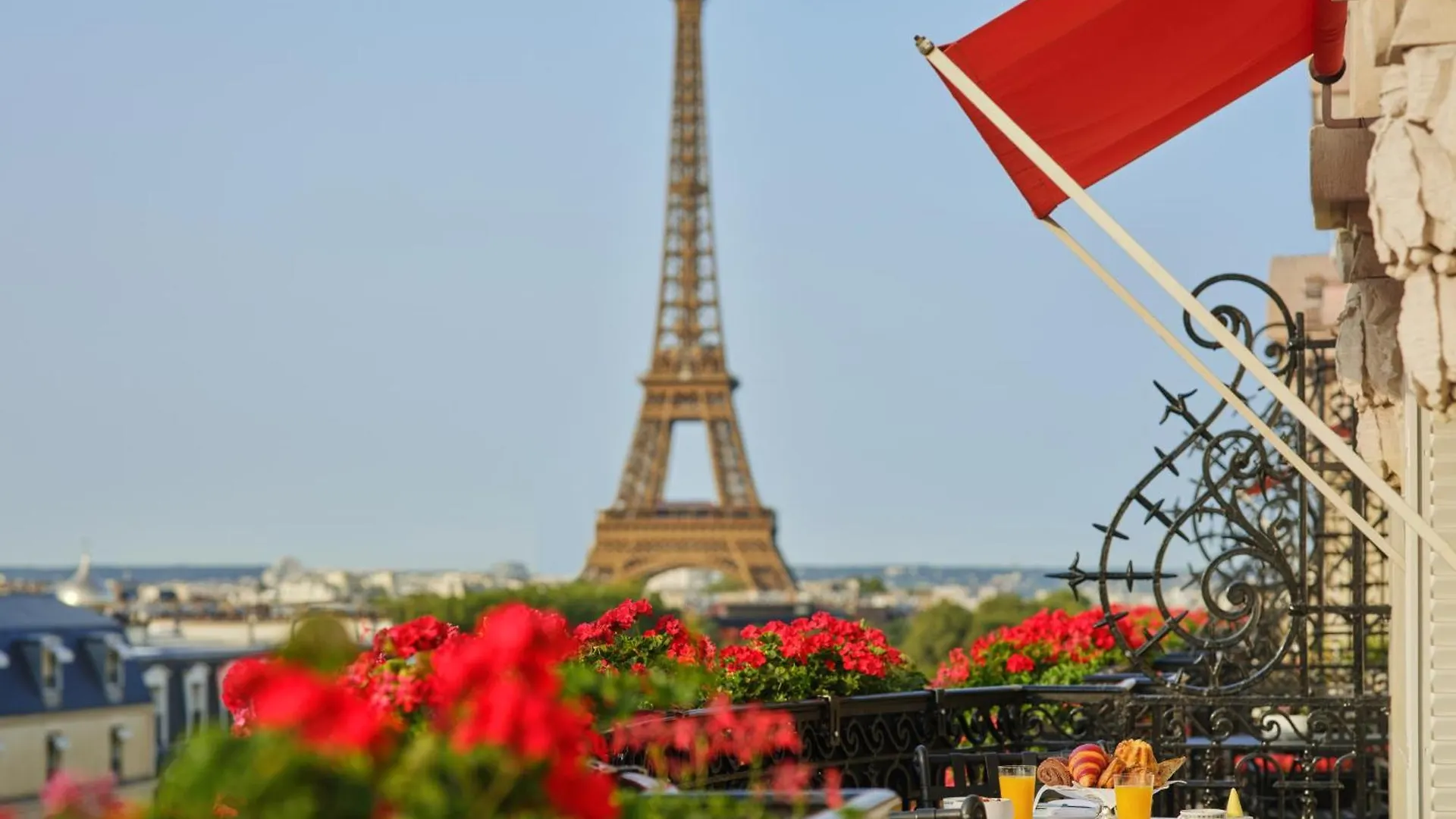Plaza Athenee - Dorchester Collection פריז