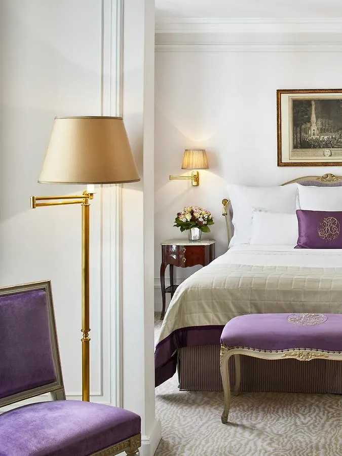 Plaza Athenee - Dorchester Collection פריז